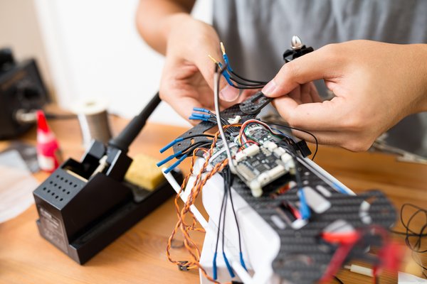 Comment les entreprises agricoles peuvent-elles utiliser les drones pour optimiser l'irrigation des cultures ?